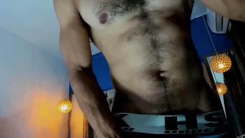 Snapshot of latinhotboys1 chatting on 02/03/25, 04:04 Zeus online show from 02/03/25, 04:04