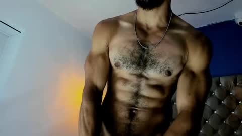 Snapshot of latinhotboys1 chatting on 02/07/25, 06:14 Zeus online show from 02/07/25, 06:14