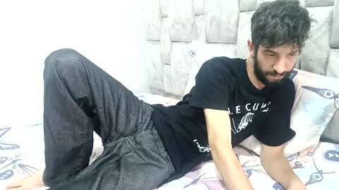 latinlustandfrenchkiss online show from 11/30/25, 07:51