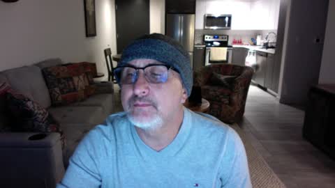 Snapshot of latinnous chatting on 01/17/25, 02:08 QS - INDEPENDENT MODEL online show from 01/17/25, 02:08