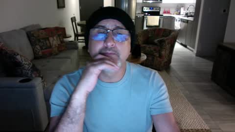 Snapshot of latinnous chatting on 01/18/25, 05:41 QS - INDEPENDENT MODEL online show from 01/18/25, 05:41