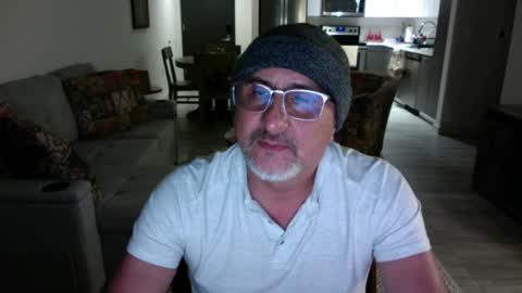 Snapshot of latinnous chatting on 01/22/25, 03:09 QS - INDEPENDENT MODEL online show from 01/22/25, 03:09