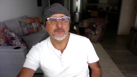 Snapshot of latinnous chatting on 01/26/25, 09:18 QS - INDEPENDENT MODEL online show from 01/26/25, 09:18