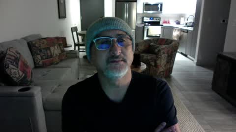 Snapshot of latinnous chatting on 02/04/25, 02:07 QS - INDEPENDENT MODEL online show from 02/04/25, 02:07