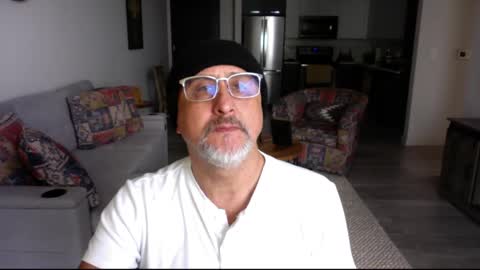 Snapshot of latinnous chatting on 02/16/25, 08:11 QS - INDEPENDENT MODEL online show from 02/16/25, 08:11