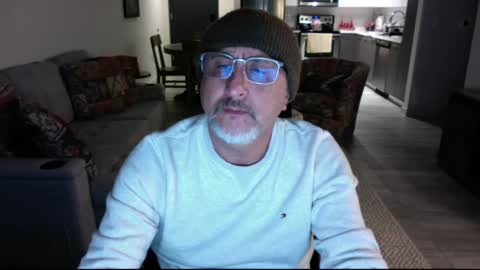 Snapshot of latinnous chatting on 02/17/25, 05:14 QS - INDEPENDENT MODEL online show from 02/17/25, 05:14
