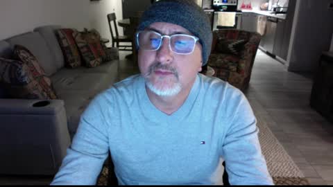 Snapshot of latinnous chatting on 02/24/25, 03:55 QS - INDEPENDENT MODEL online show from 02/24/25, 03:55