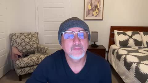 Snapshot of latinnous chatting on 10/18/25, 05:54 QS - INDEPENDENT MODEL online show from 10/18/25, 05:54