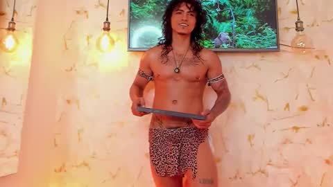 latino_boysmiles online show from 11/01/25, 12:34