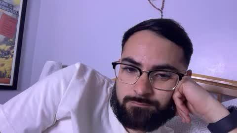 Snapshot of latino_whiteboy chatting on 05/25/26, 10:32 baby daddy online show from 05/25/26, 10:32
