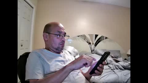 Snapshot of latinoinfla chatting on 12/29/24, 11:29 latinoinfla online show from 12/29/24, 11:29