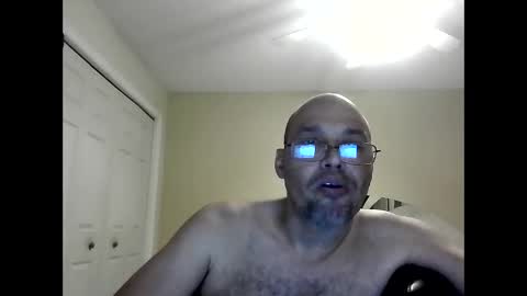 Snapshot of latinoinfla chatting on 01/01/25, 04:39 latinoinfla online show from 01/01/25, 04:39