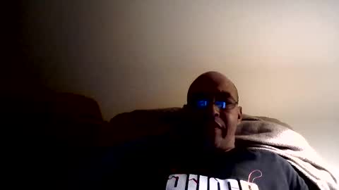 Snapshot of latinoinfla chatting on 09/10/25, 02:00 latinoinfla online show from 09/10/25, 02:00