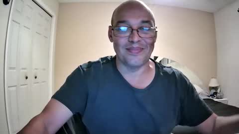 Snapshot of latinoinfla chatting on 10/08/25, 02:09 latinoinfla online show from 10/08/25, 02:09