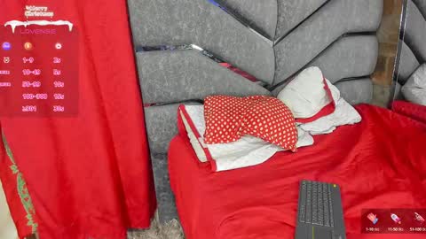 Snapshot of latinos_couples chatting on 12/04/24, 08:12 James and Sara online show from 12/04/24, 08:12