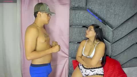 Snapshot of latinos_couples chatting on 02/12/25, 08:59 James and Sara online show from 02/12/25, 08:59