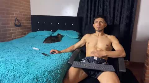 latinosadictosalsexo online show from 06/02/26, 01:29
