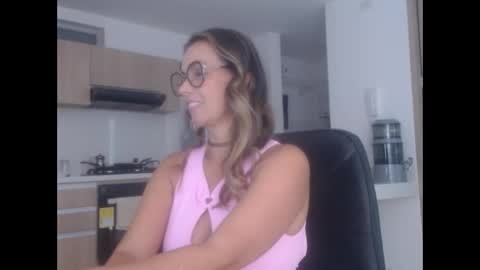 latinpaprika online show from 11/23/25, 12:38