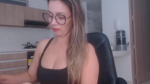 latinpaprika online show from 04/10/26, 11:42