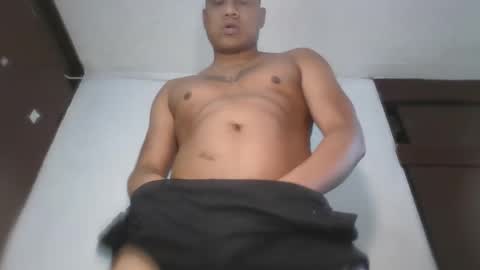 Snapshot of latinrayf chatting on 10/22/25, 05:34 latinrayf online show from 10/22/25, 05:34