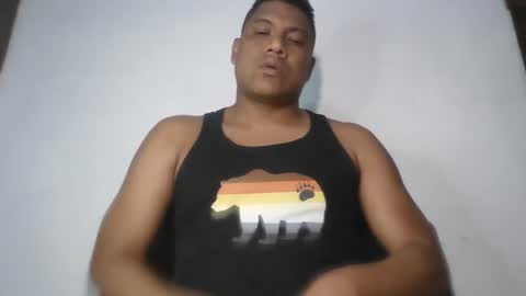 Snapshot of latinrayf chatting on 10/25/25, 06:32 latinrayf online show from 10/25/25, 06:32