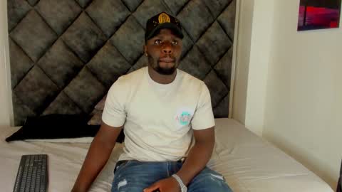 LEANDRO online show from 10/04/25, 03:48