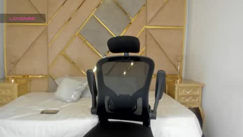 LEANDRO online show from 10/26/25, 02:06