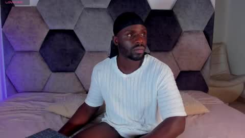 LEANDRO online show from 04/19/26, 03:39