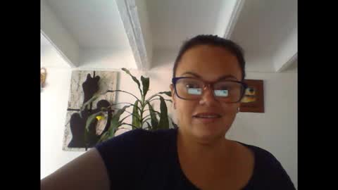 Laura online show from 12/20/25, 08:38