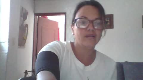 Laura online show from 02/12/26, 02:56