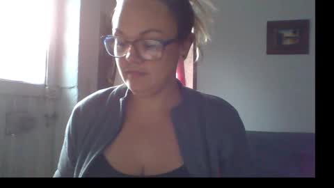 Laura online show from 03/19/26, 09:41