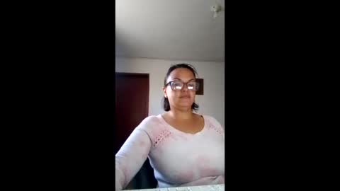 Laura online show from 06/09/26, 12:17