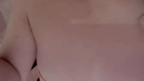 Snapshot of lau_123x chatting on 02/11/25, 02:57 Laura online show from 02/11/25, 02:57