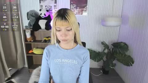 laukyubey1 online show from 03/23/26, 07:51