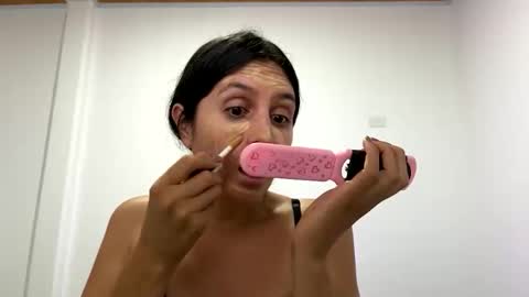 laura  online show from 06/02/26, 02:35