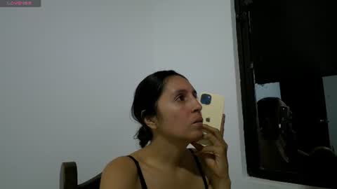 laura  online show from 06/25/26, 02:33