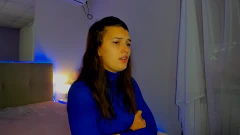 Laura online show from 10/04/25, 05:49