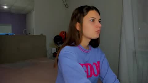 Laura online show from 11/05/25, 06:02