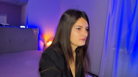 Laura online show from 05/27/26, 05:04