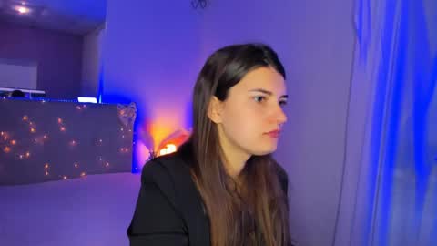 Laura online show from 05/30/26, 05:04