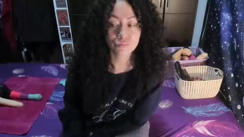  Wen  online show from 11/25/25, 02:28