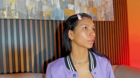 Laura online show from 12/20/25, 12:23