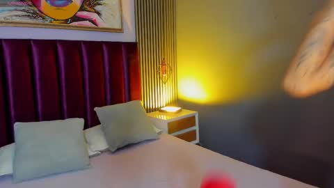 Laura online show from 03/28/26, 12:38