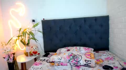 LAURA online show from 03/11/26, 06:47