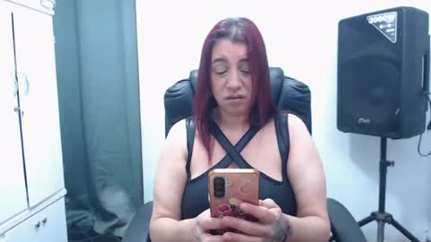 Snapshot of laura_craizy chatting on 08/05/26, 04:15 CALL ME LOVE LAURA online show from 08/05/26, 04:15
