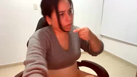 laura online show from 10/02/25, 11:01