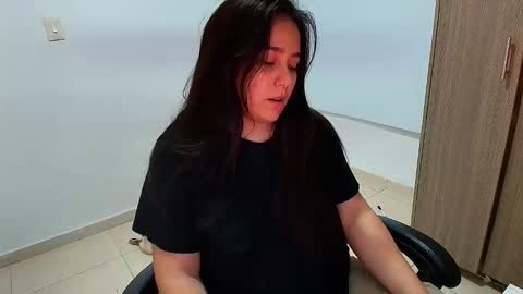 laura online show from 12/17/25, 01:55