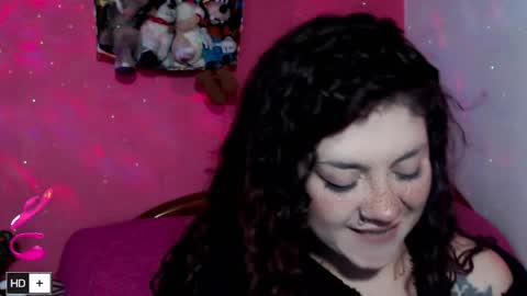 weedcam Curly Laura OF    online show from 04/17/26, 08:45