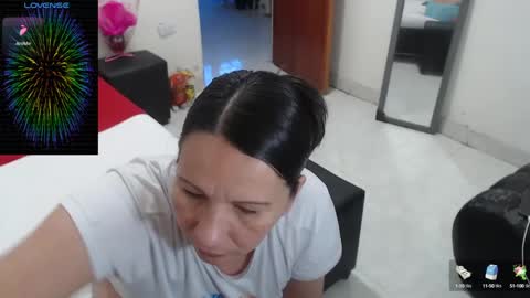 Snapshot of laura_foxx2379 chatting on 03/06/25, 04:07 laura_foxx2379 online show from 03/06/25, 04:07