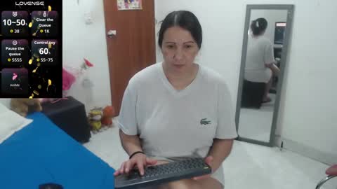 Snapshot of laura_foxx2379 chatting on 09/24/25, 12:47 laura_foxx2379 online show from 09/24/25, 12:47